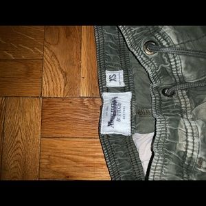A&f cargo pants